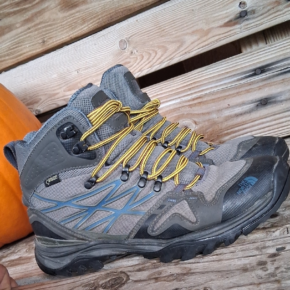 The North Face Men's Gray and Yellow Athletic Shoes - Picture 9 of 14
